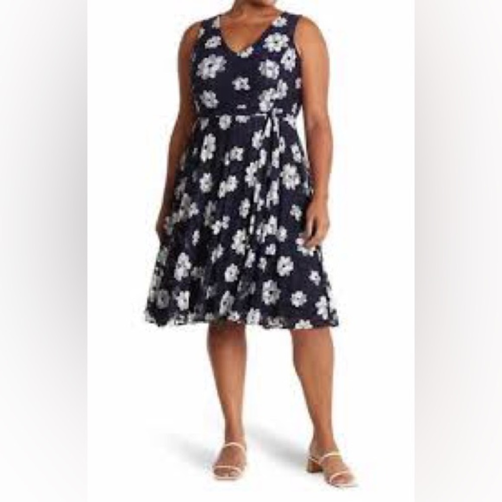 Tommy Hilfiger Floral Lace Dress - Navy and White Sz 16
